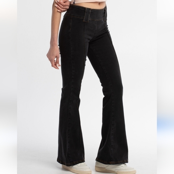 Urban Outfitters Denim - BDG Urban Outfitters Low Rise Flare Jeans